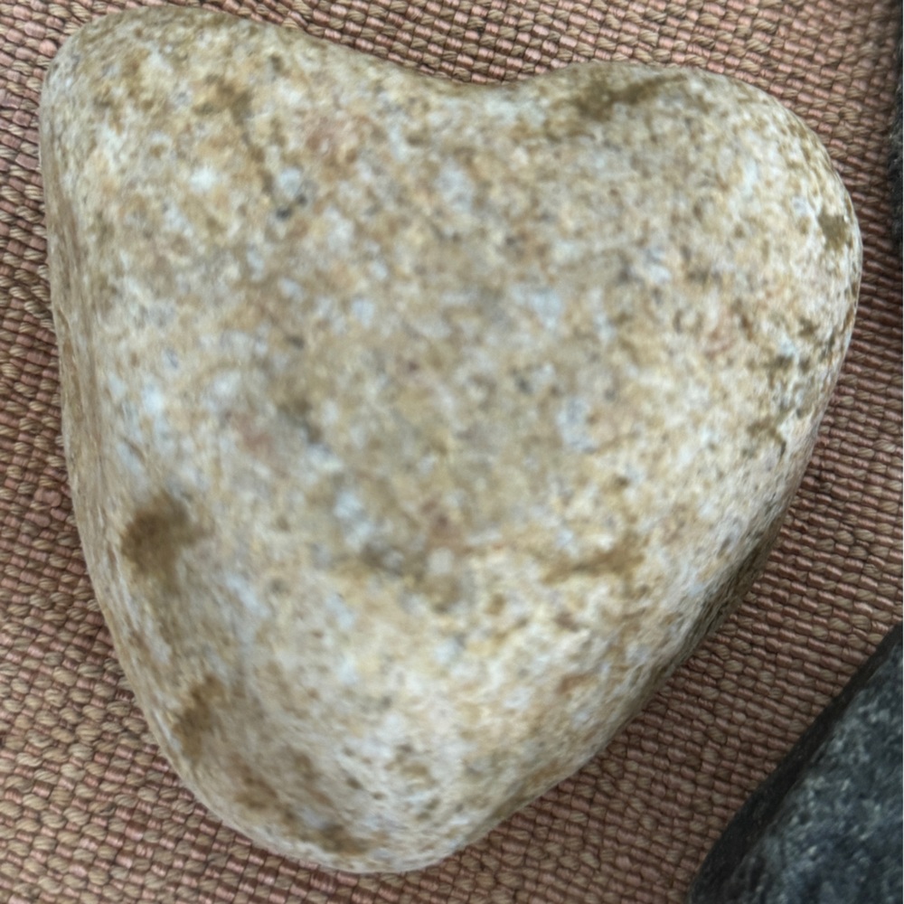 8 Heart Shaped Rocks - Picture 7 of 15